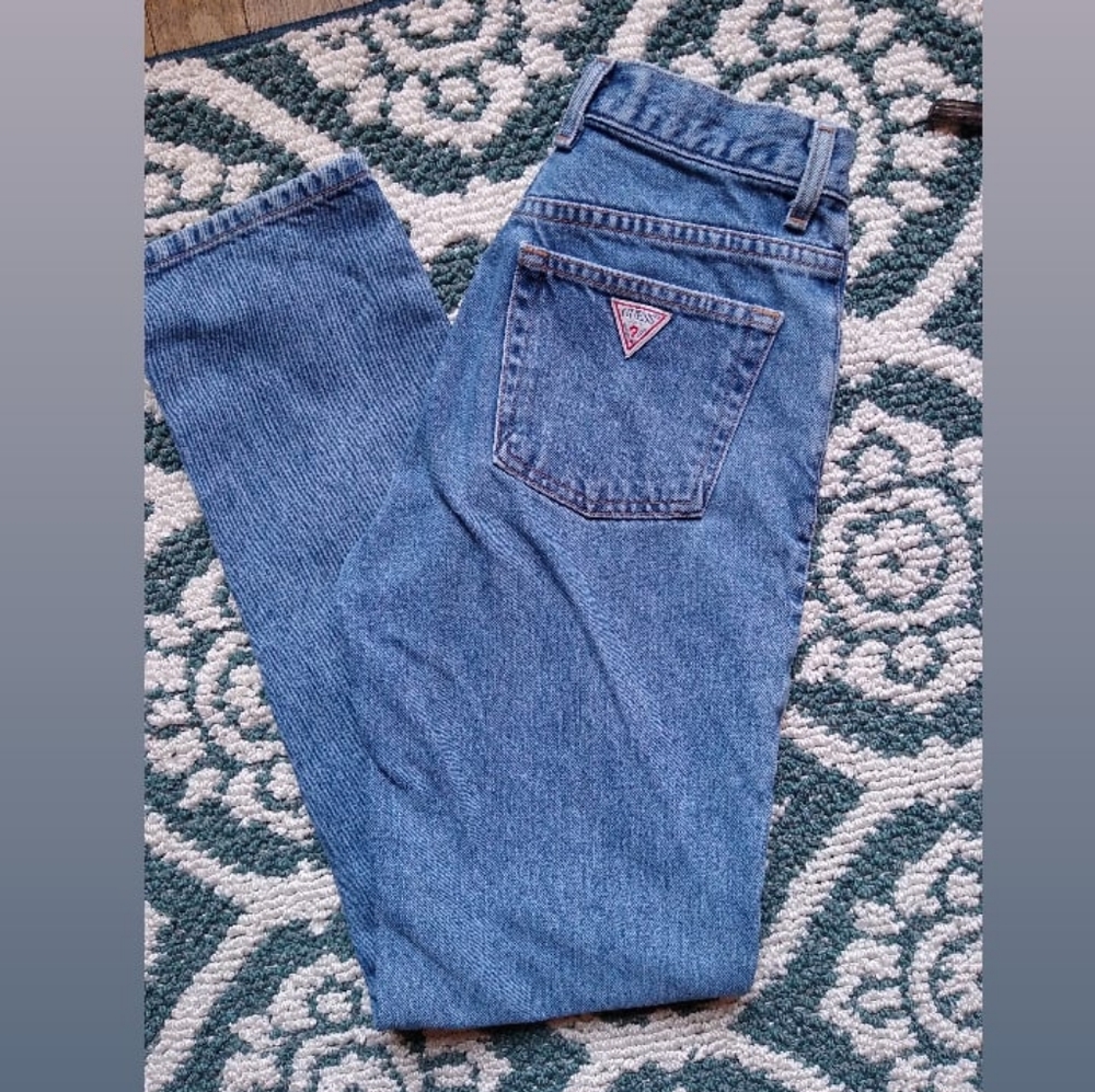 GUESS trending 90s High Rise Jeans 24 vtg